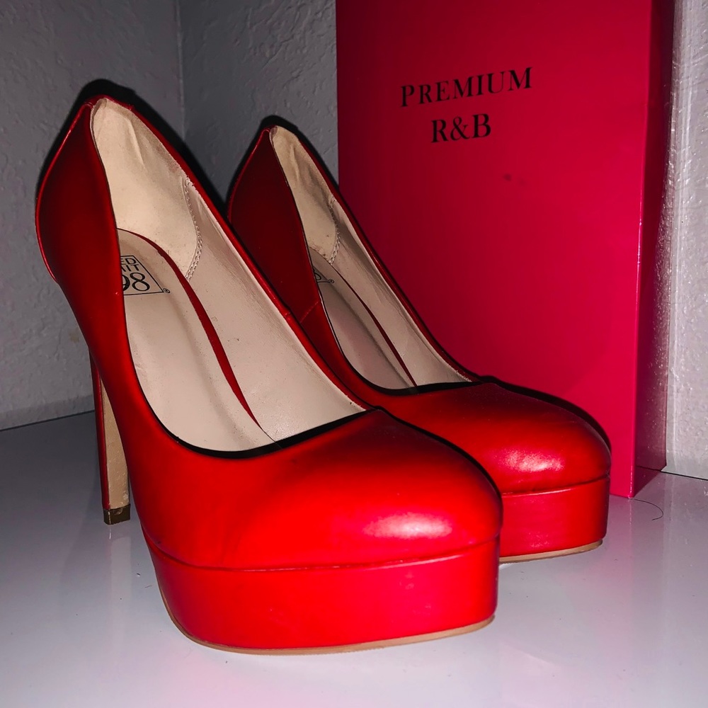 Gorgeous red heels
